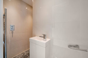 Ground floor shower room- click for photo gallery
